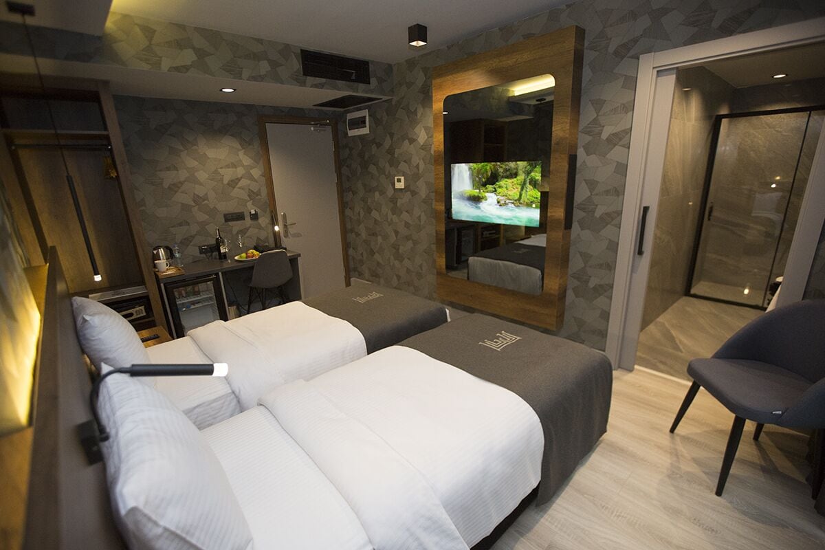 Emen’s Hotel