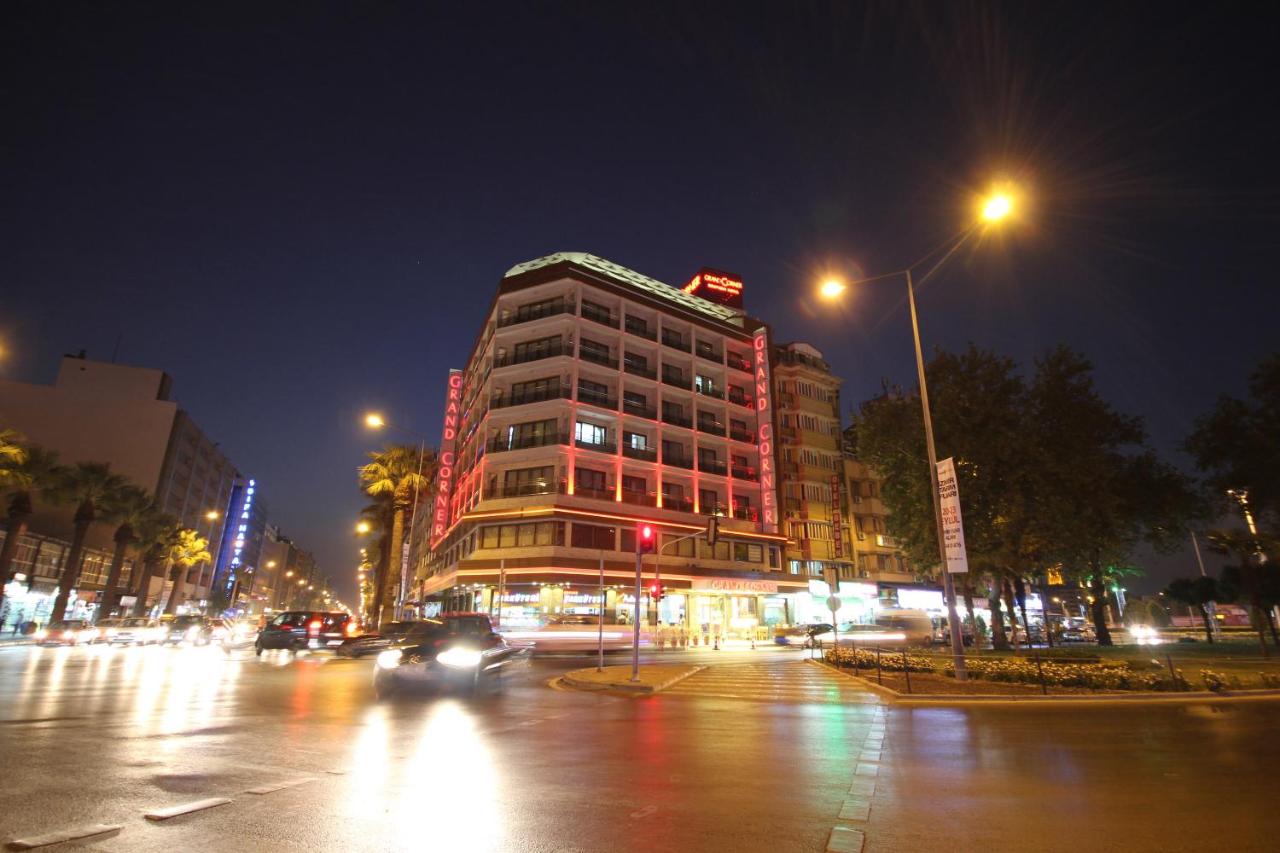 Grand Corner