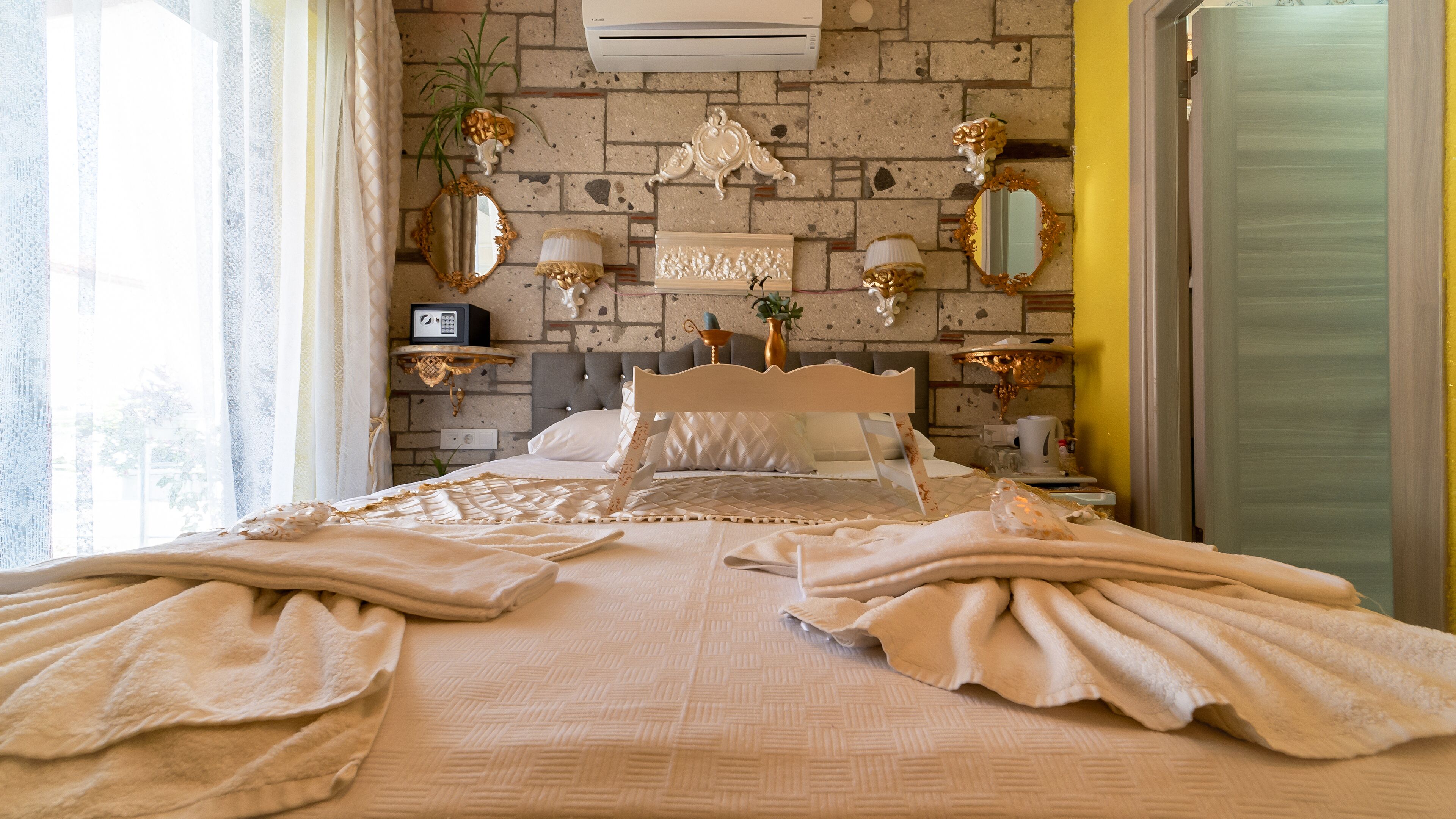 Lamur Otel
