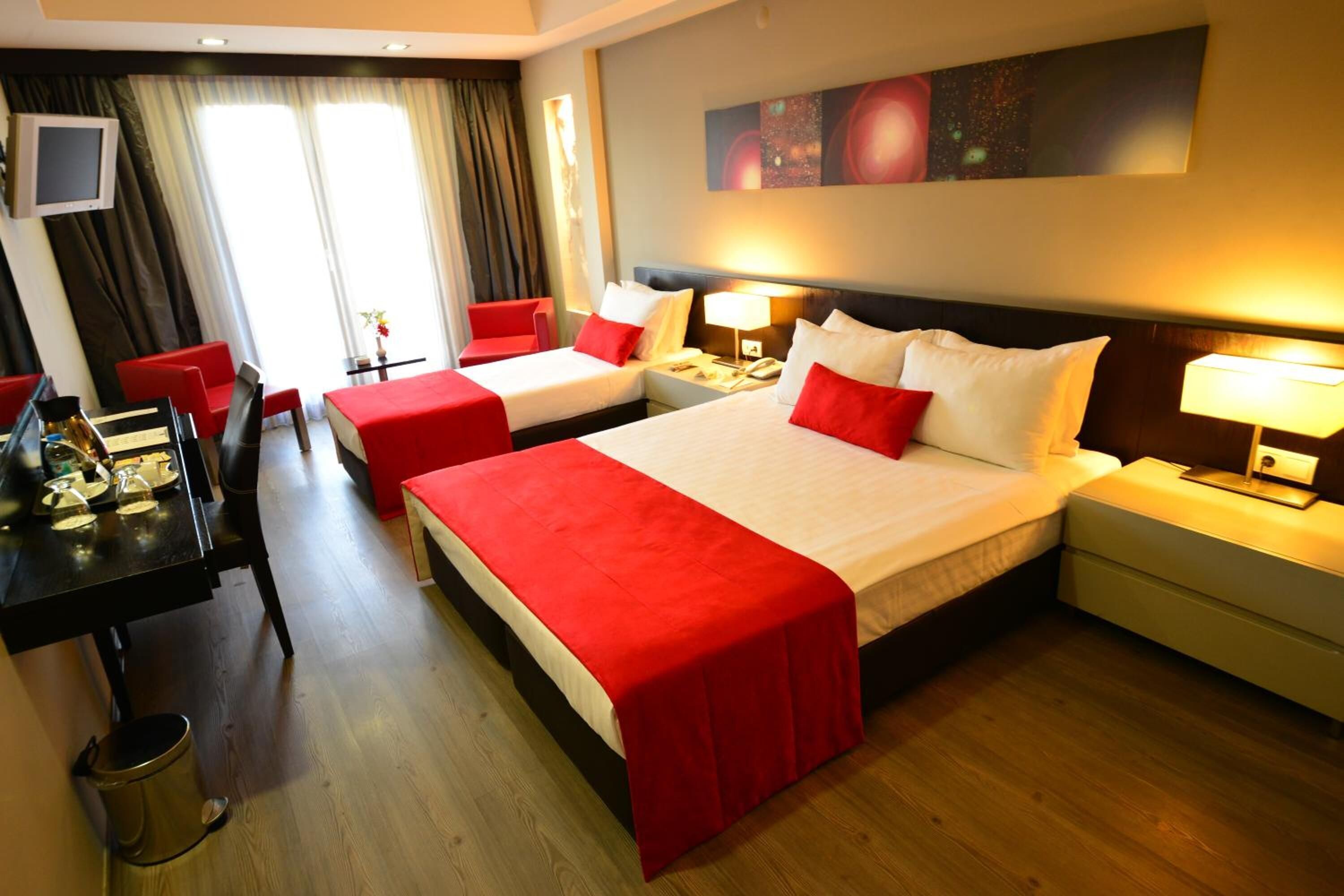 May Park Hotel