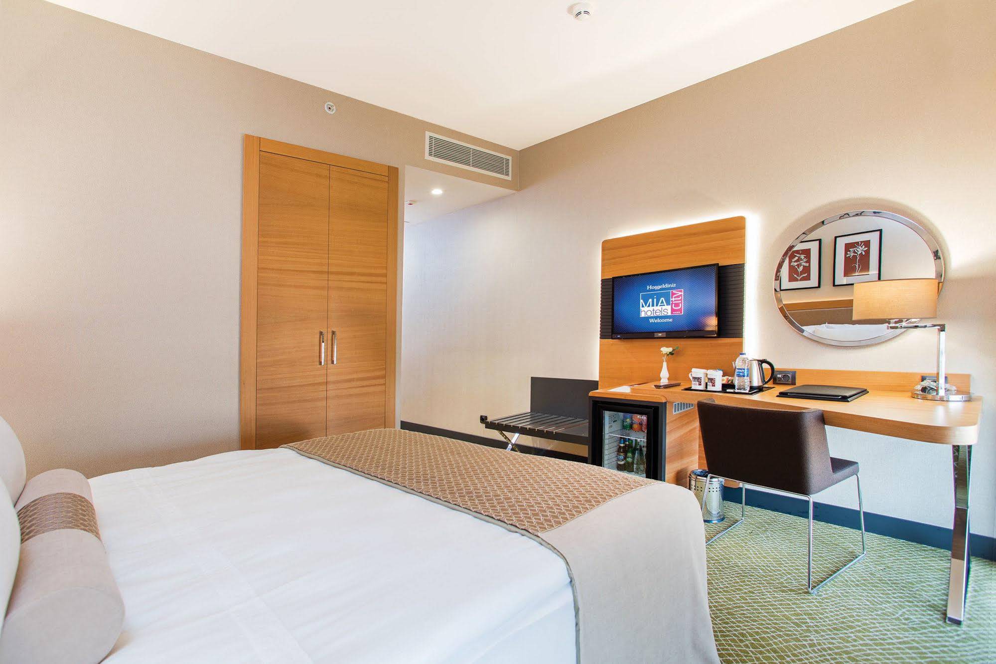 Mia City Hotel