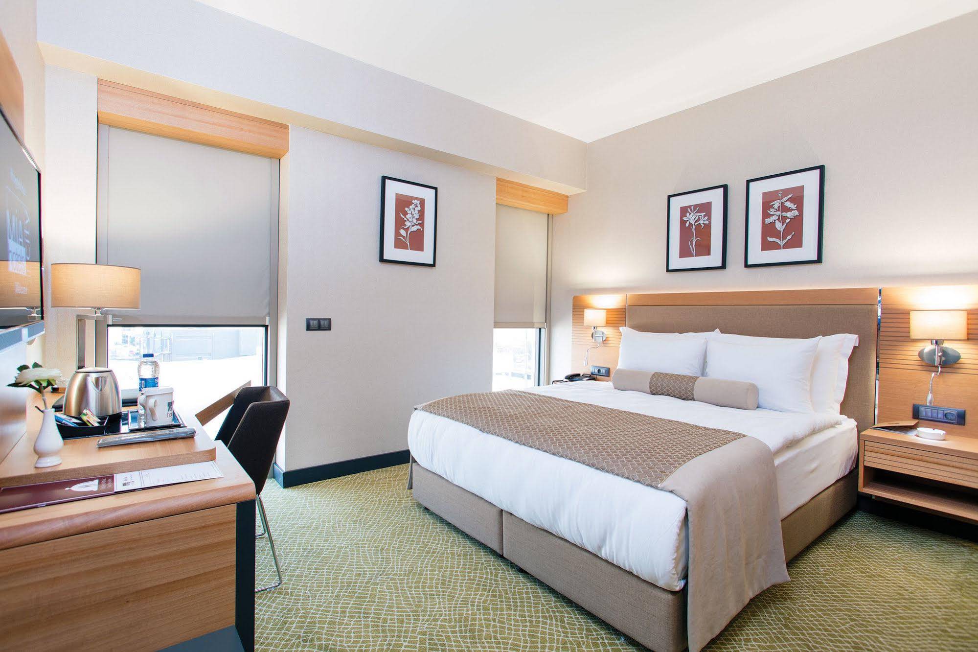 Mia City Hotel