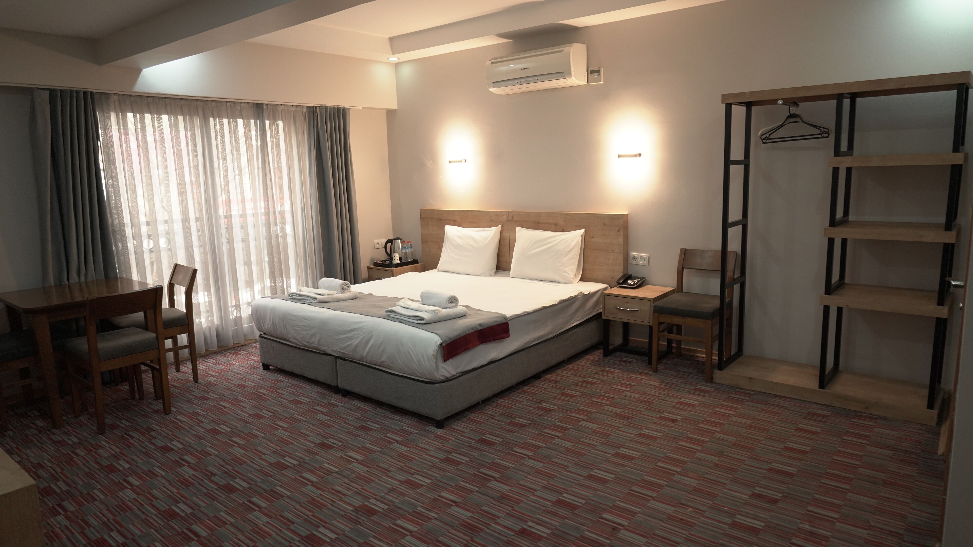 Mojo Otel Alsancak