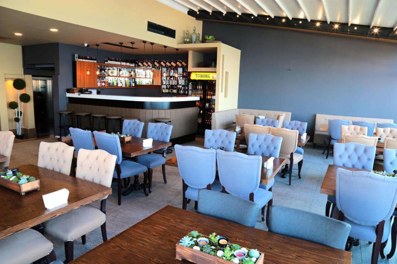 Pasaport Pier Hotel