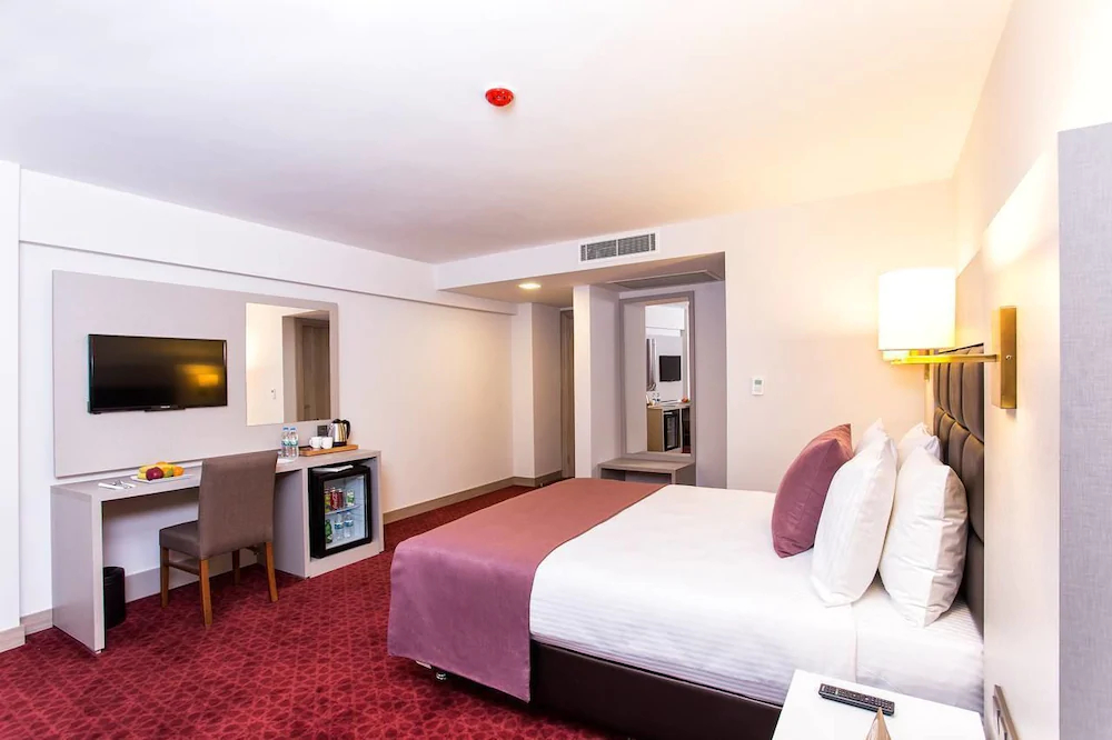 Perla Arya Hotel