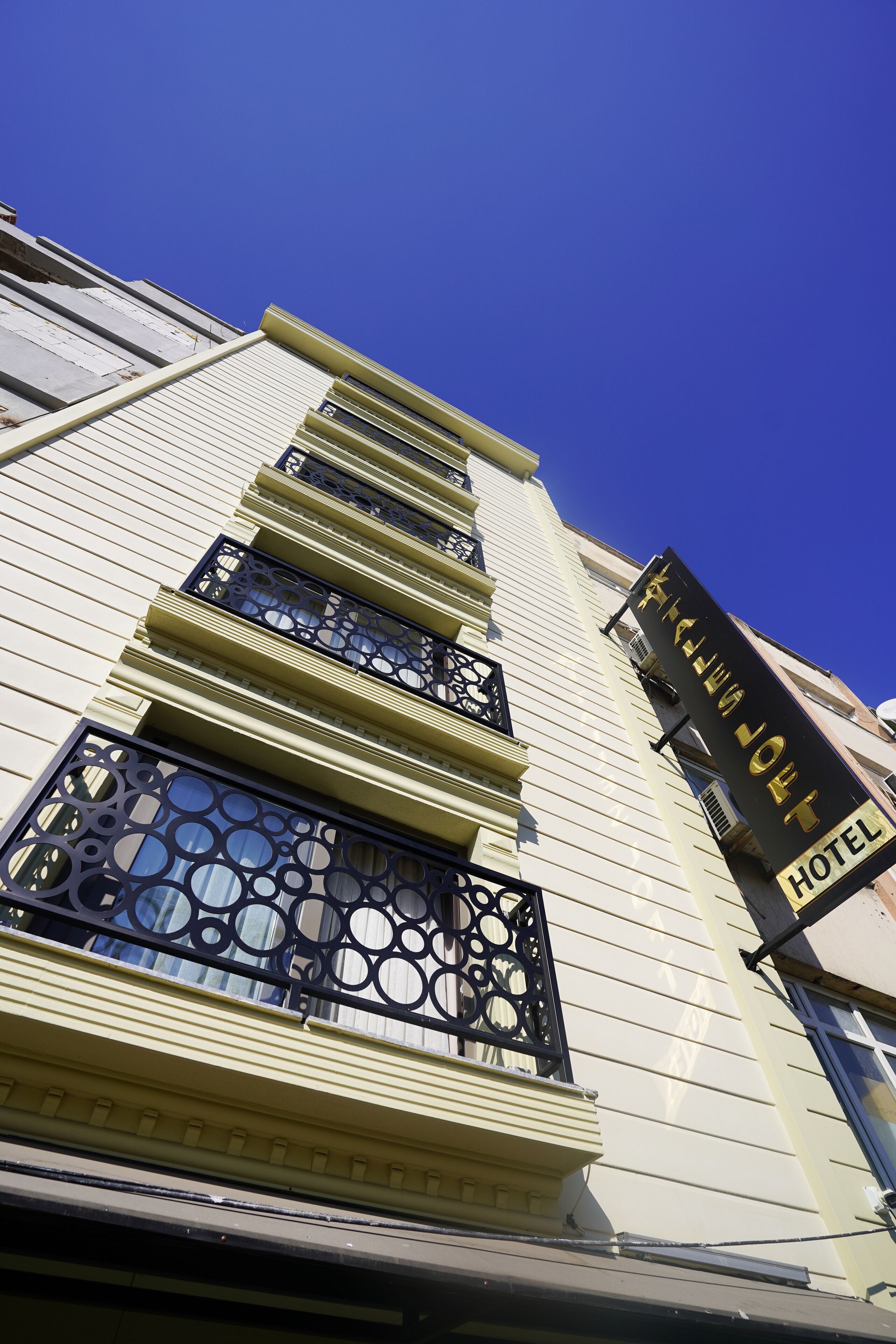 Talles Loft Hotel