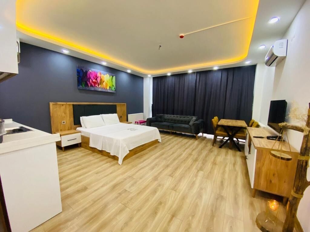 West Garden Hotel