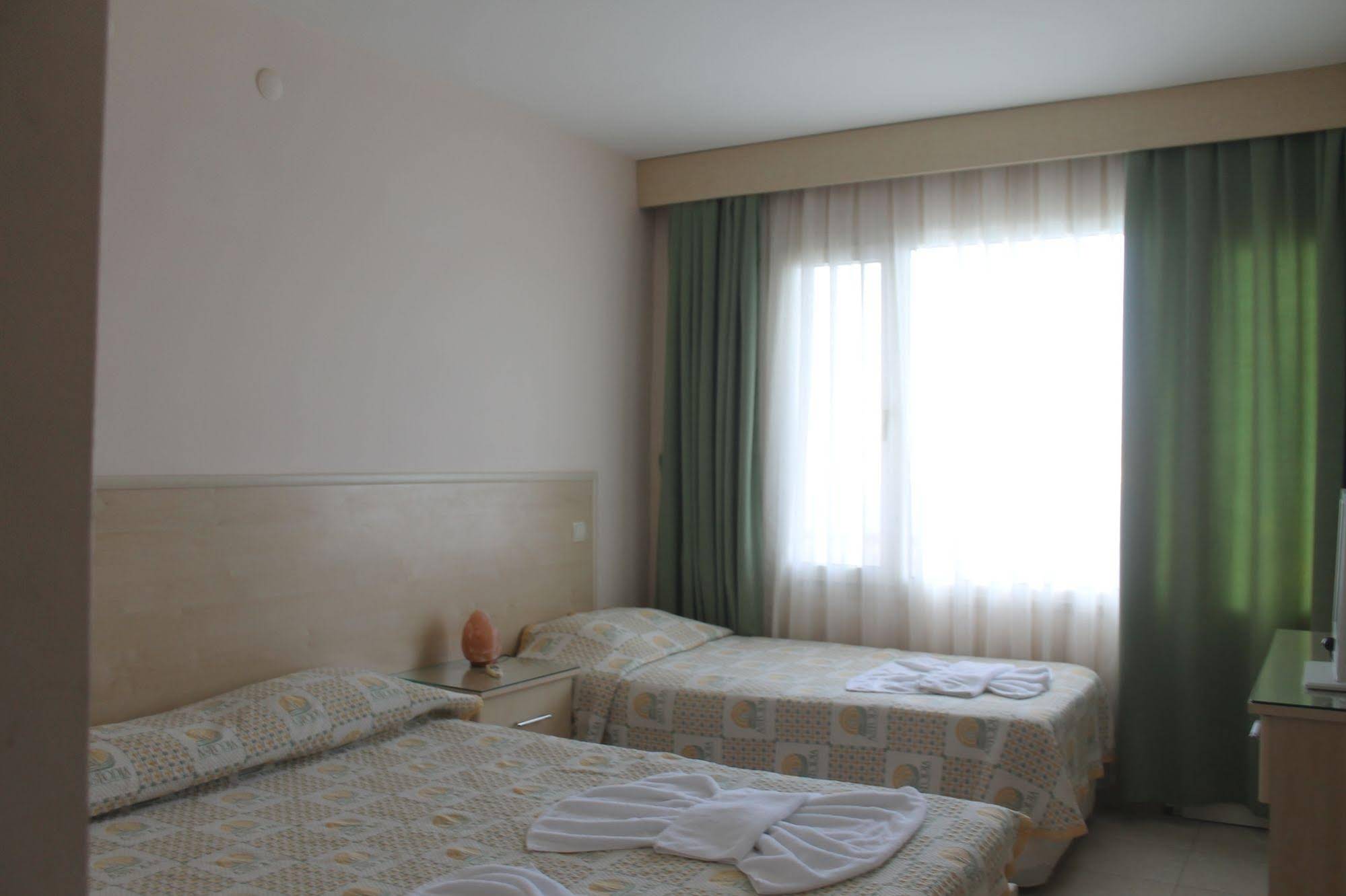 Can Karaburun Hotel