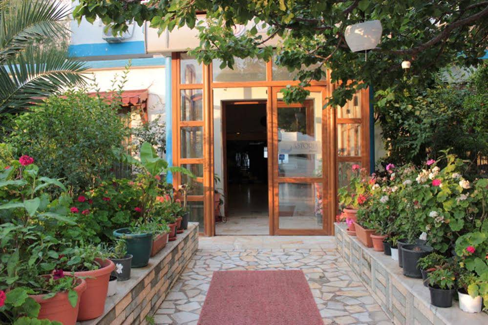 Can Karaburun Hotel