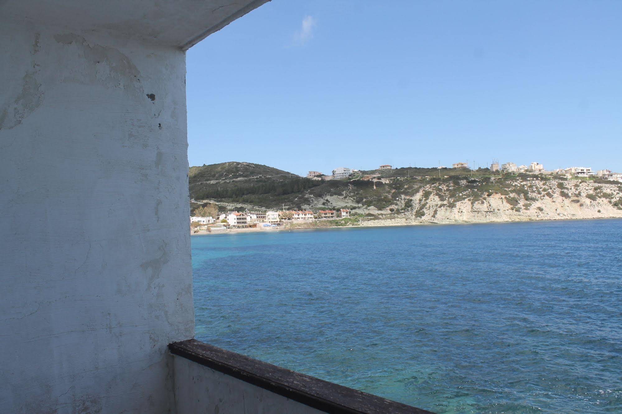Can Karaburun Hotel