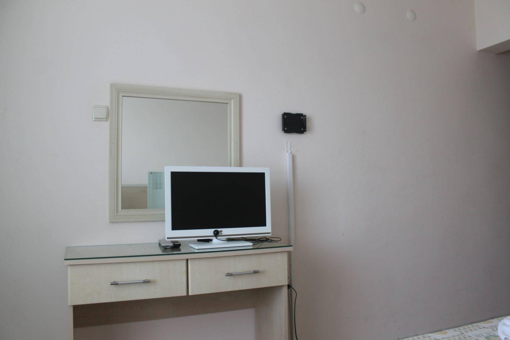 Can Karaburun Hotel