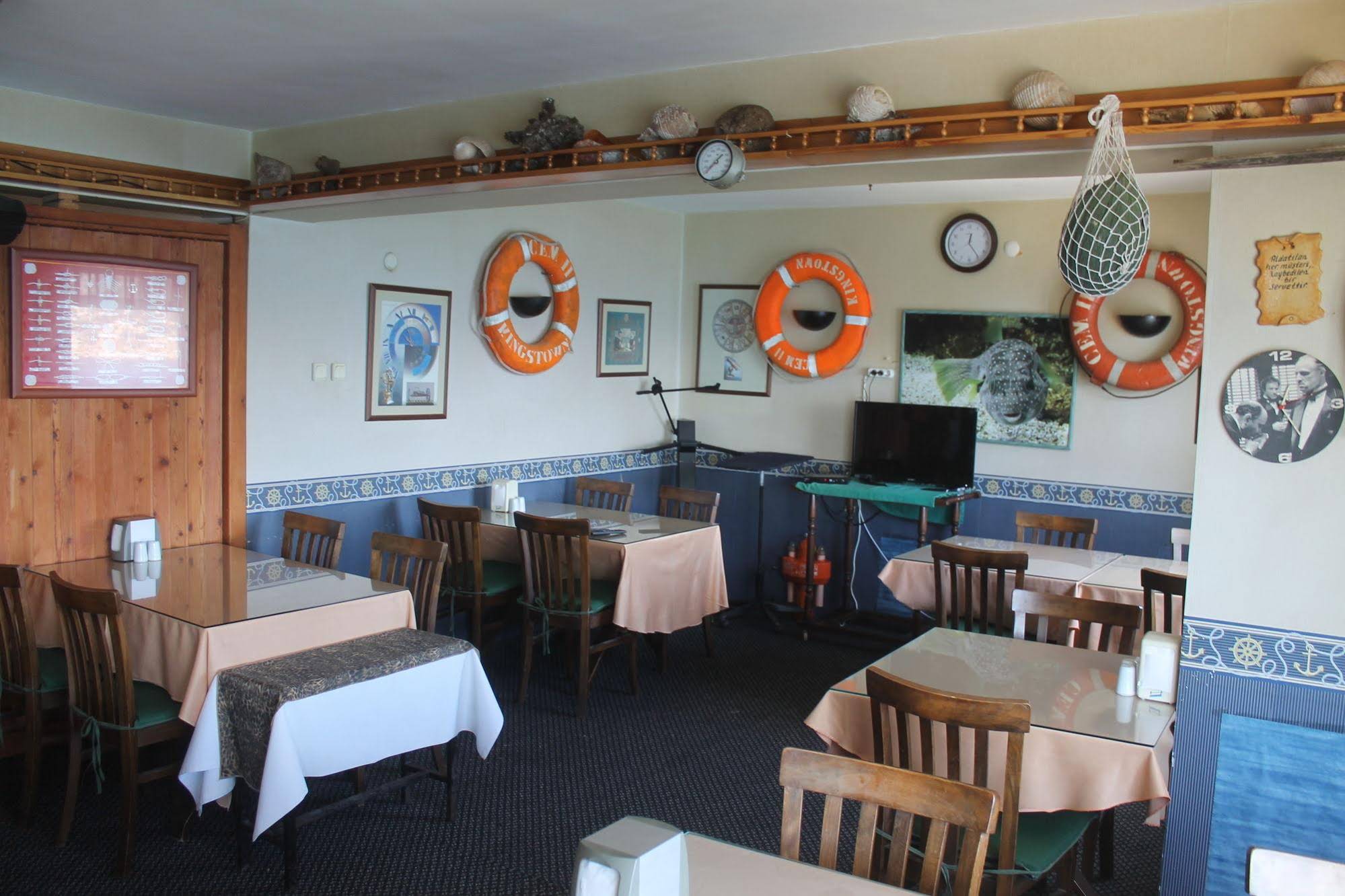 Can Karaburun Hotel