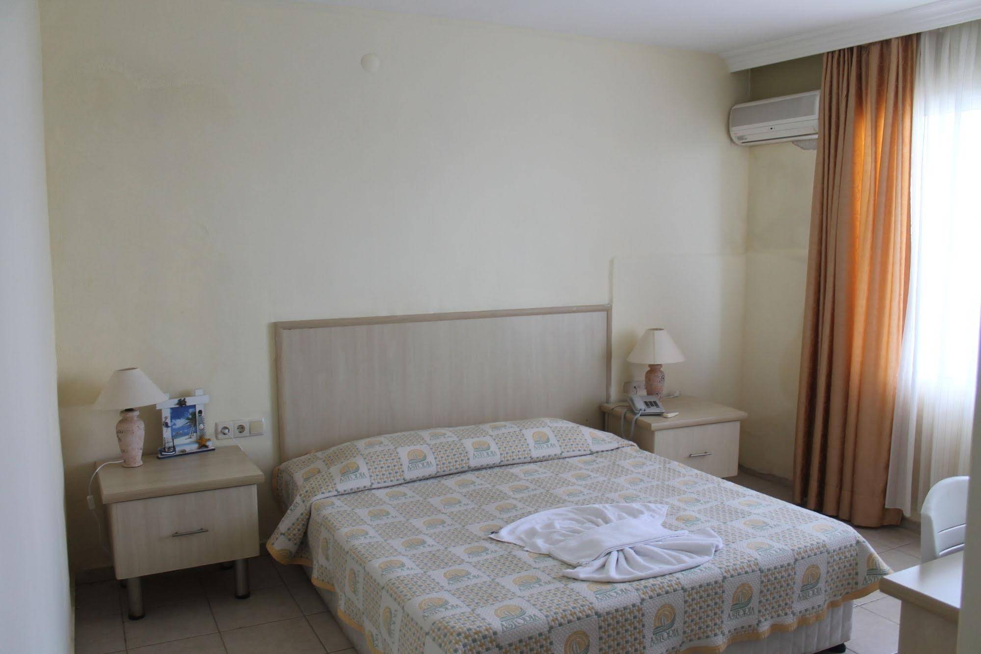Can Karaburun Hotel