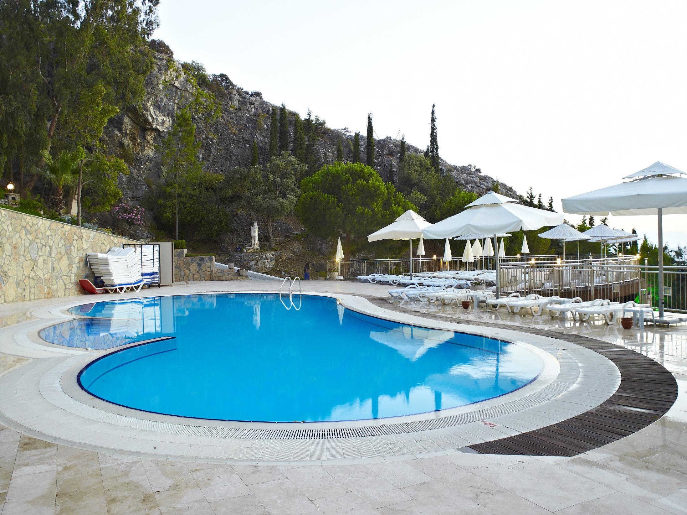 Ladonia Hotels Adakule