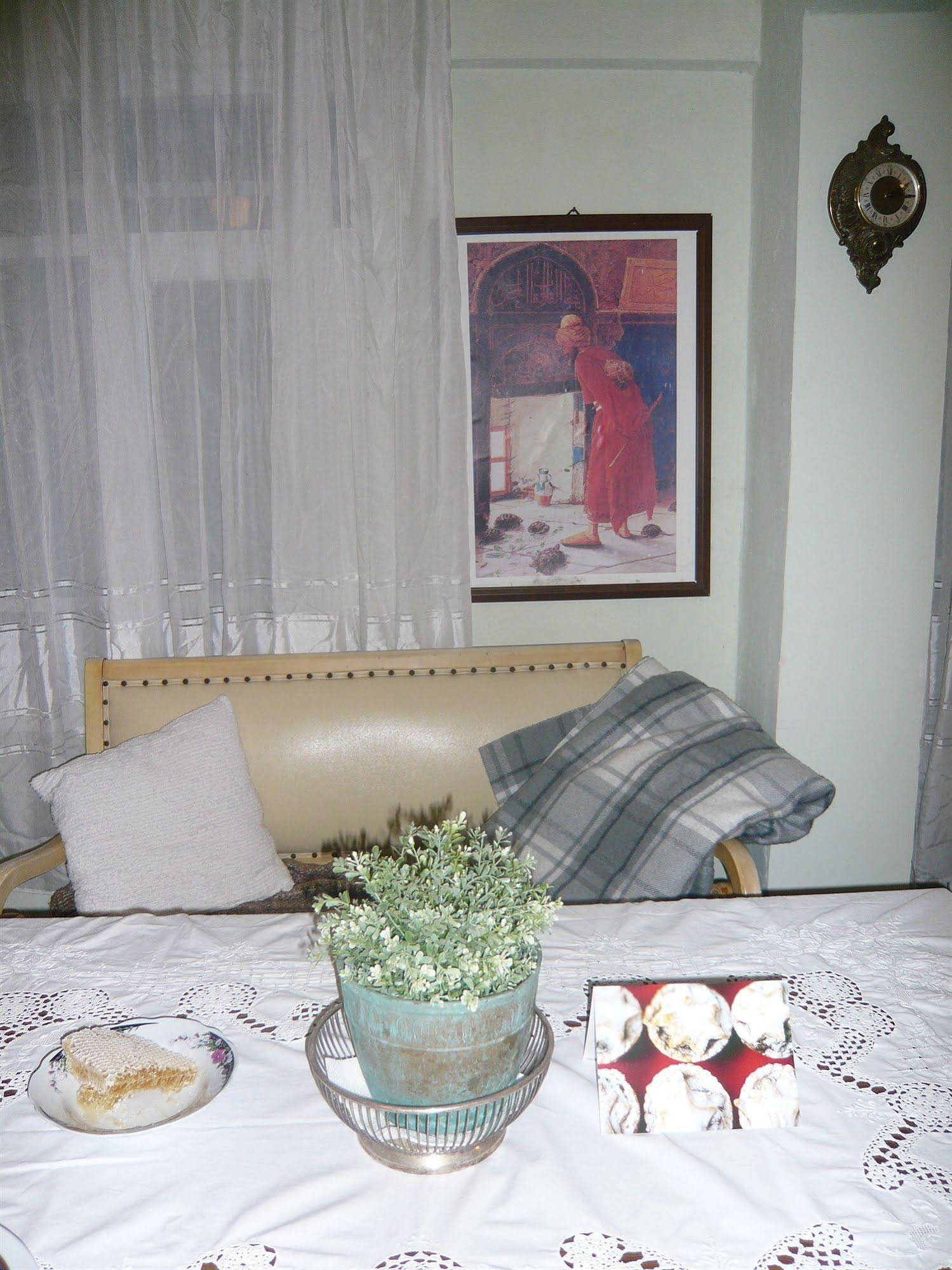 Anzac Golden Bed Boutique Pension