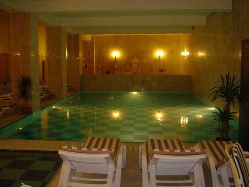 Arora Hotel