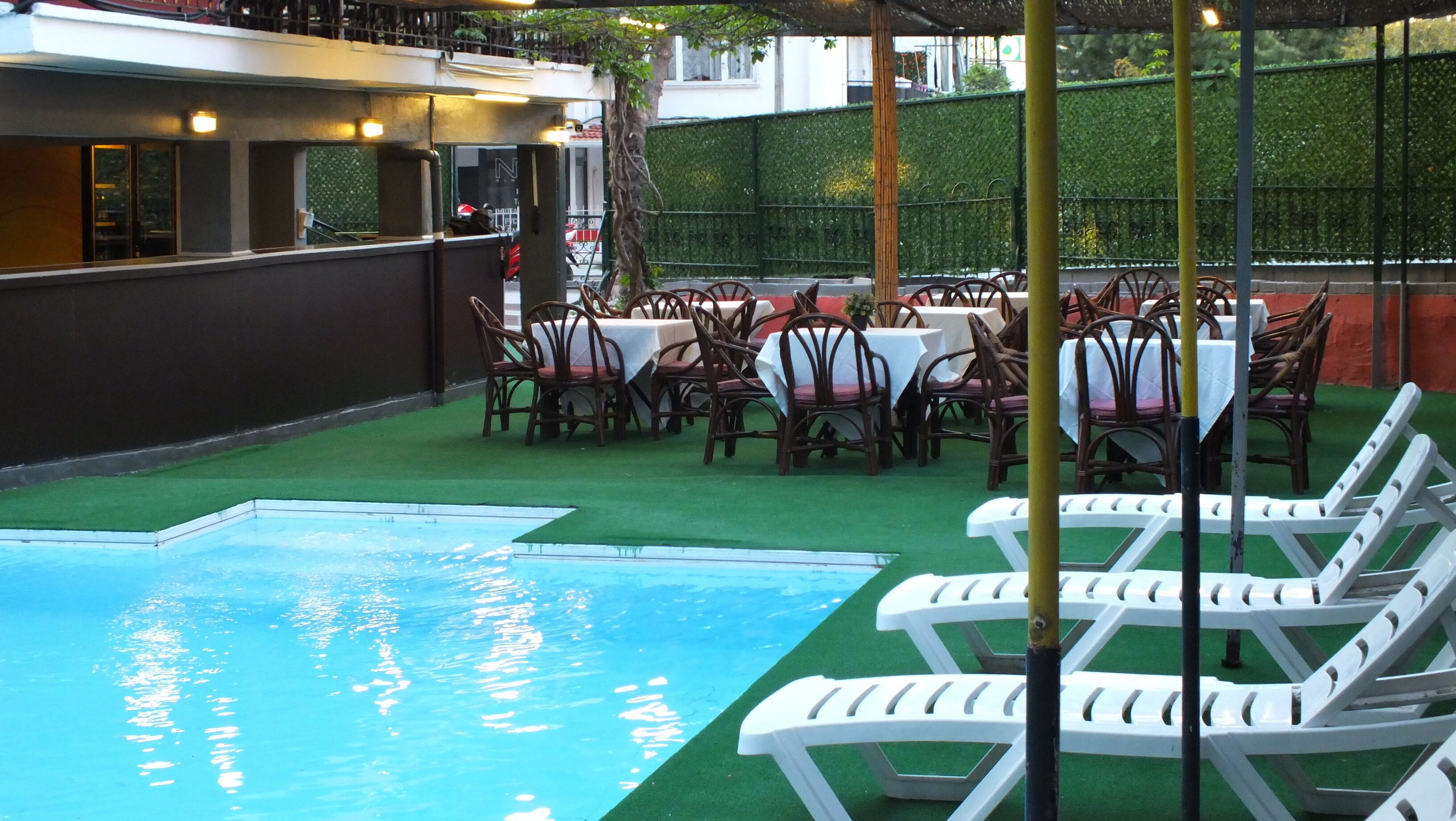 Avalon Otel