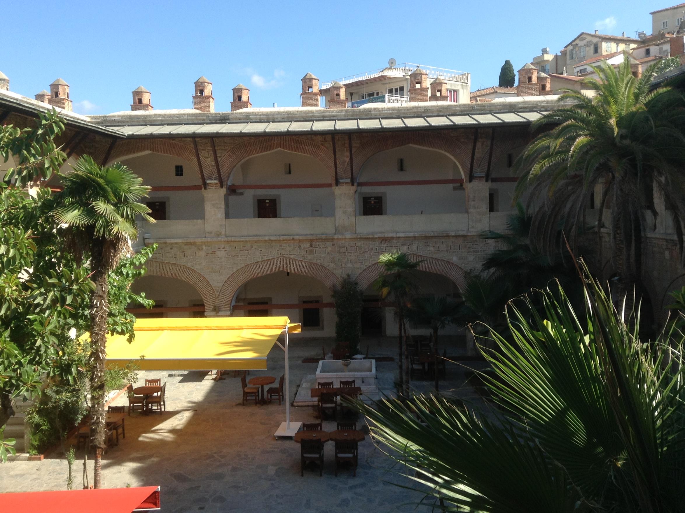 Club Caravanserail