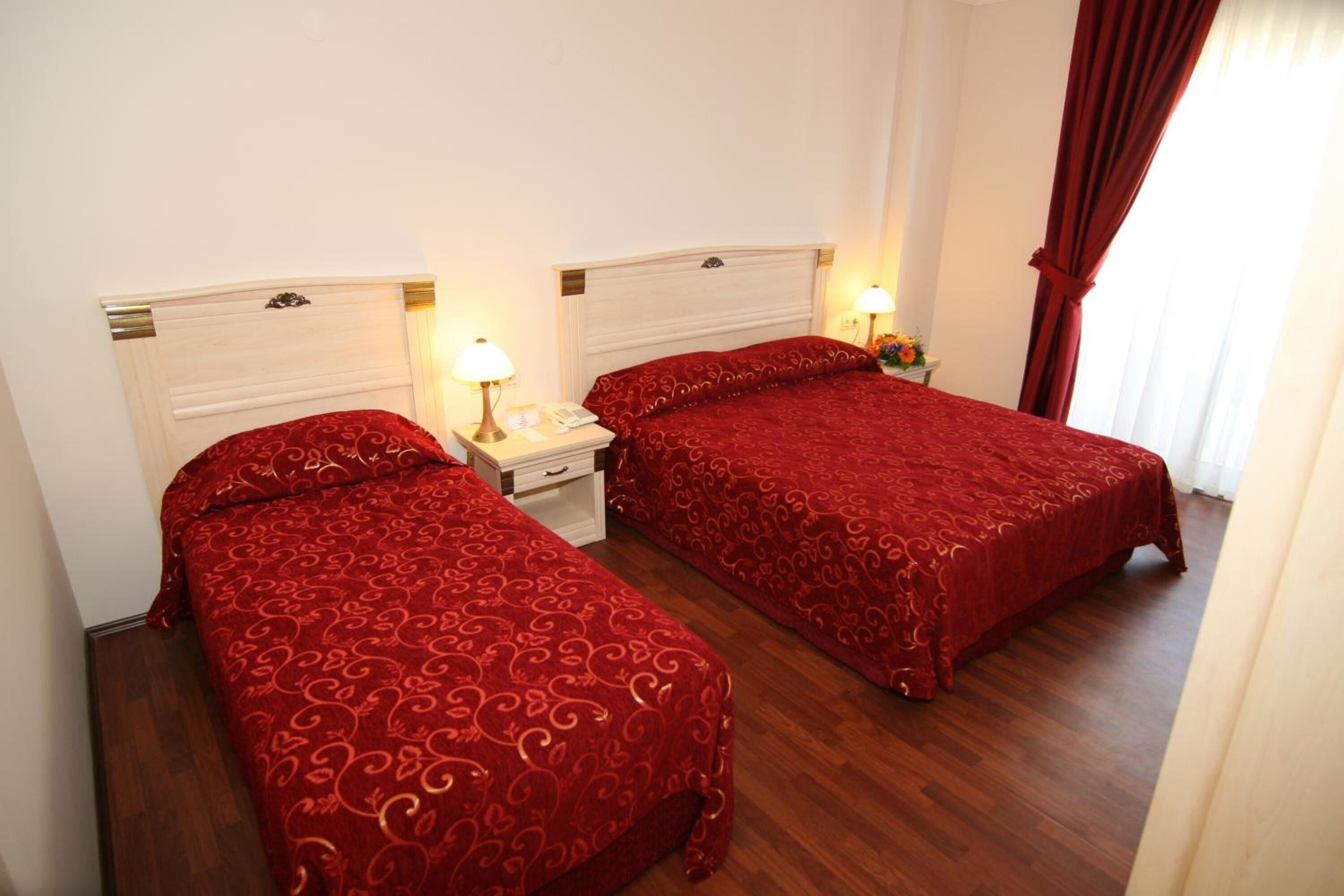 Duqqan Deluxe Hotel