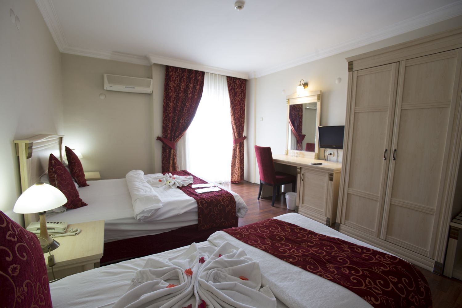 Duqqan Deluxe Hotel