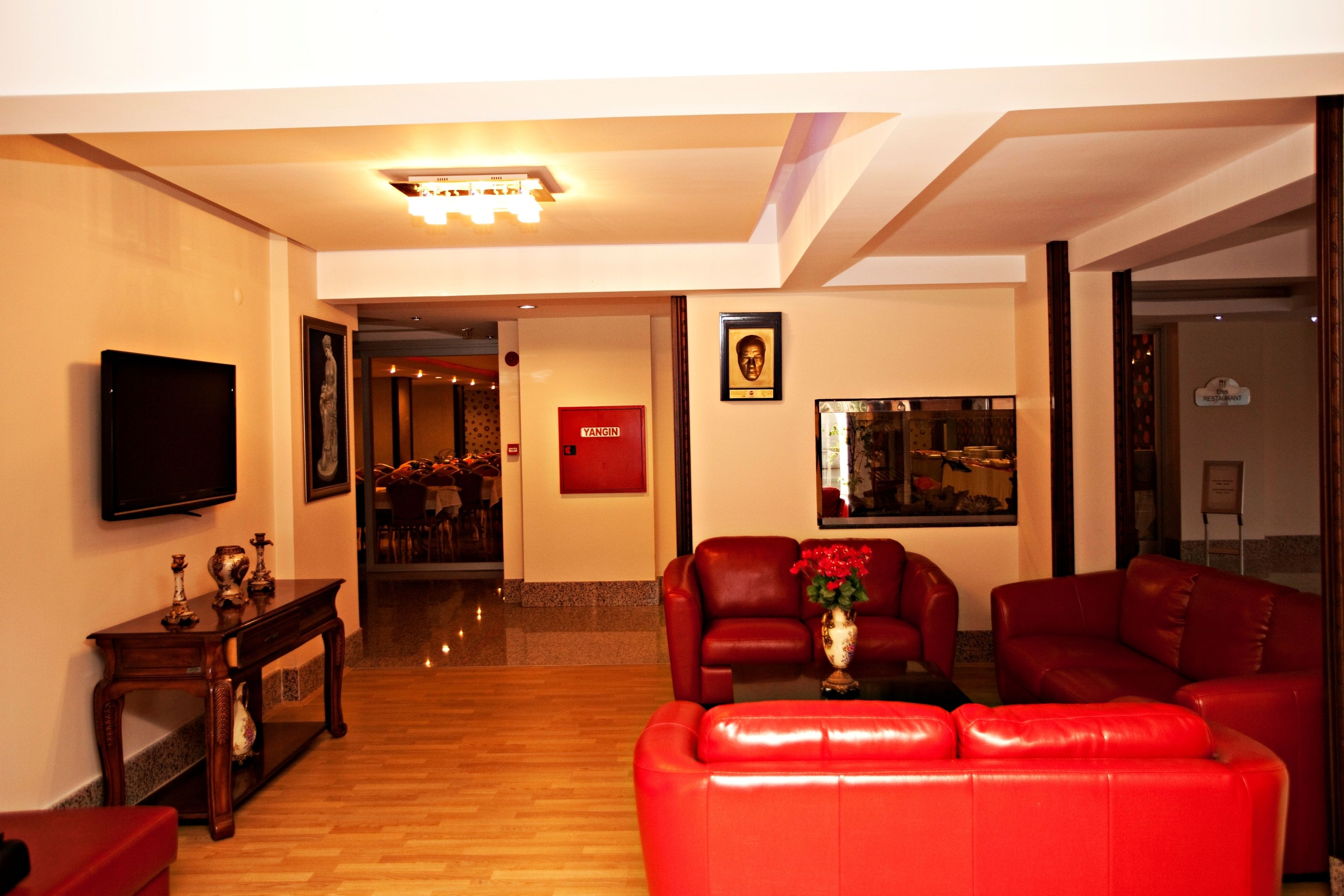 Duqqan Deluxe Hotel