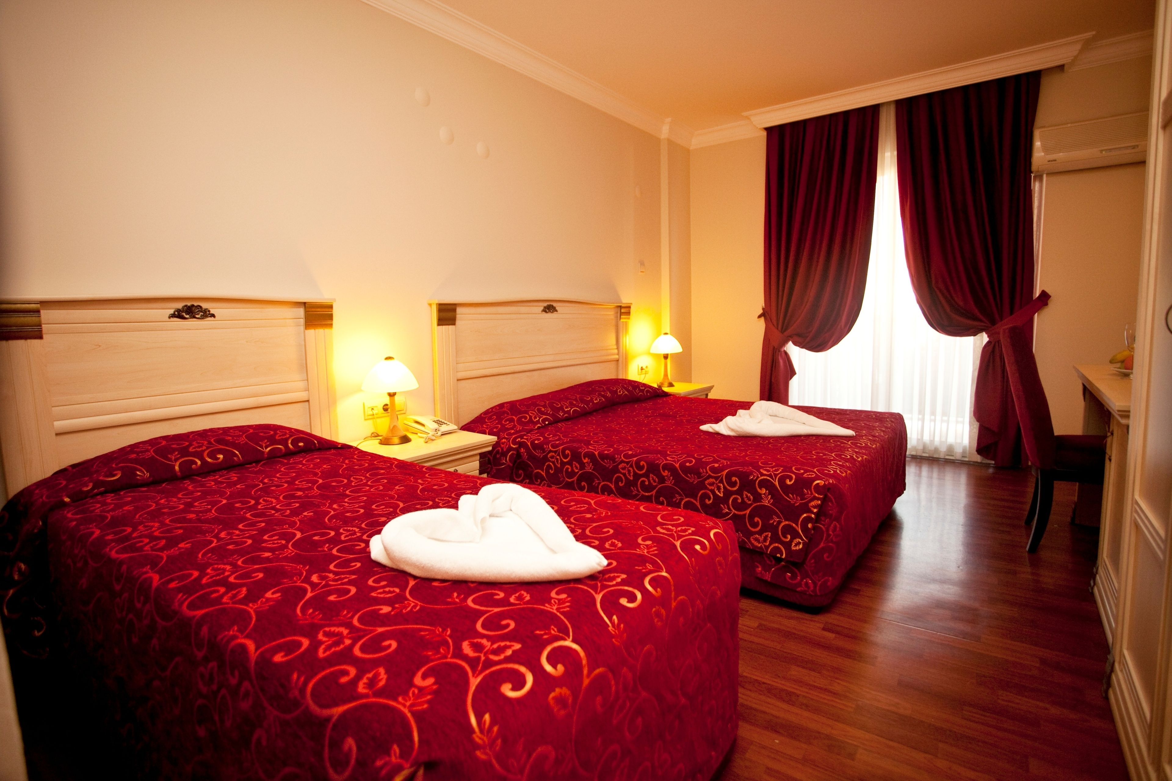 Duqqan Deluxe Hotel
