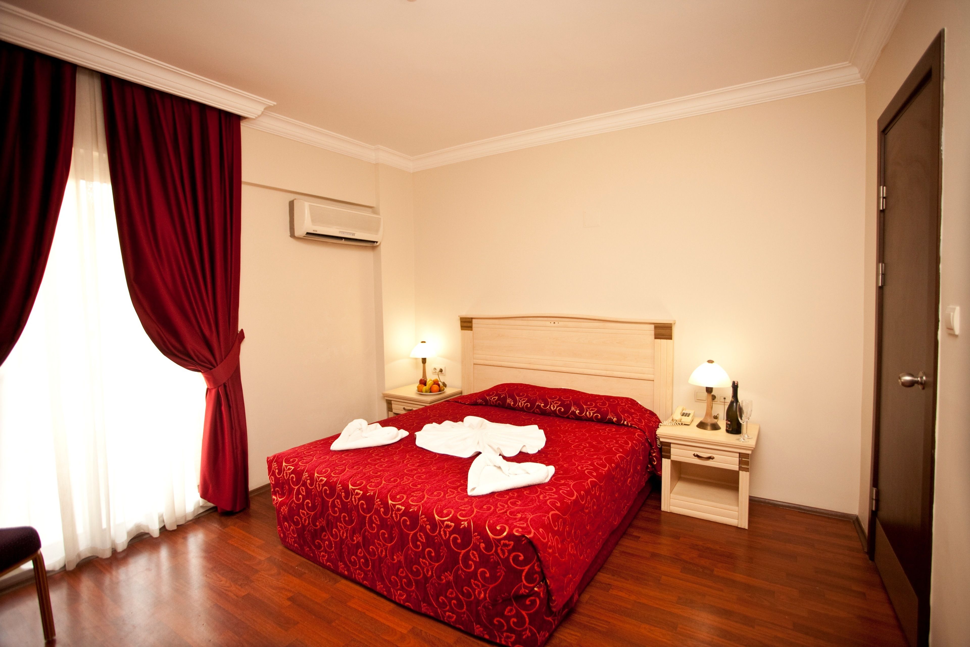 Duqqan Deluxe Hotel
