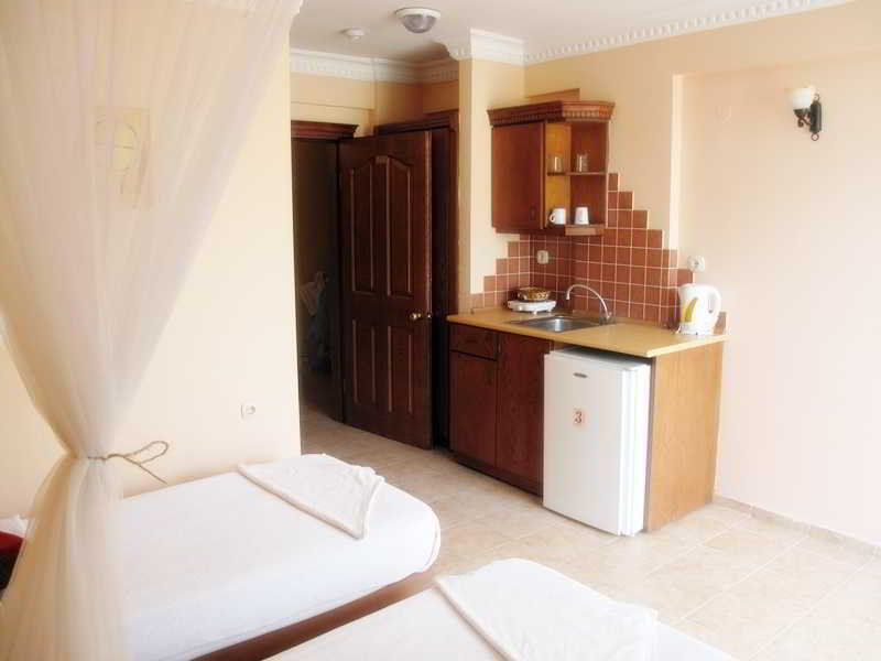 Hotel Rosy Suites