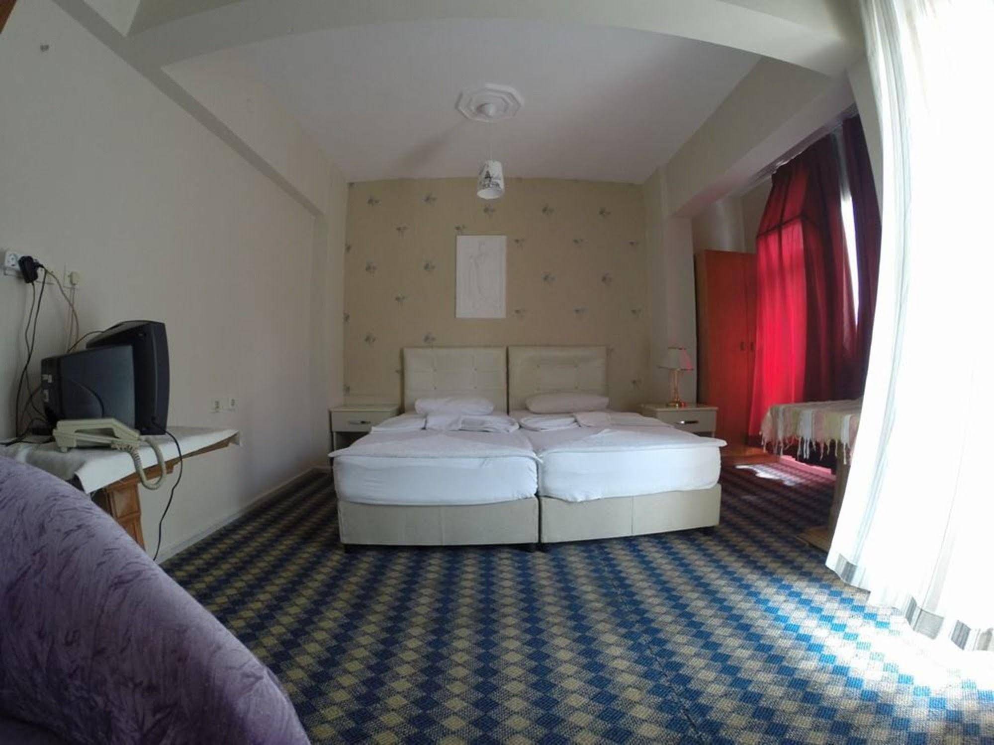 Karya Hotel