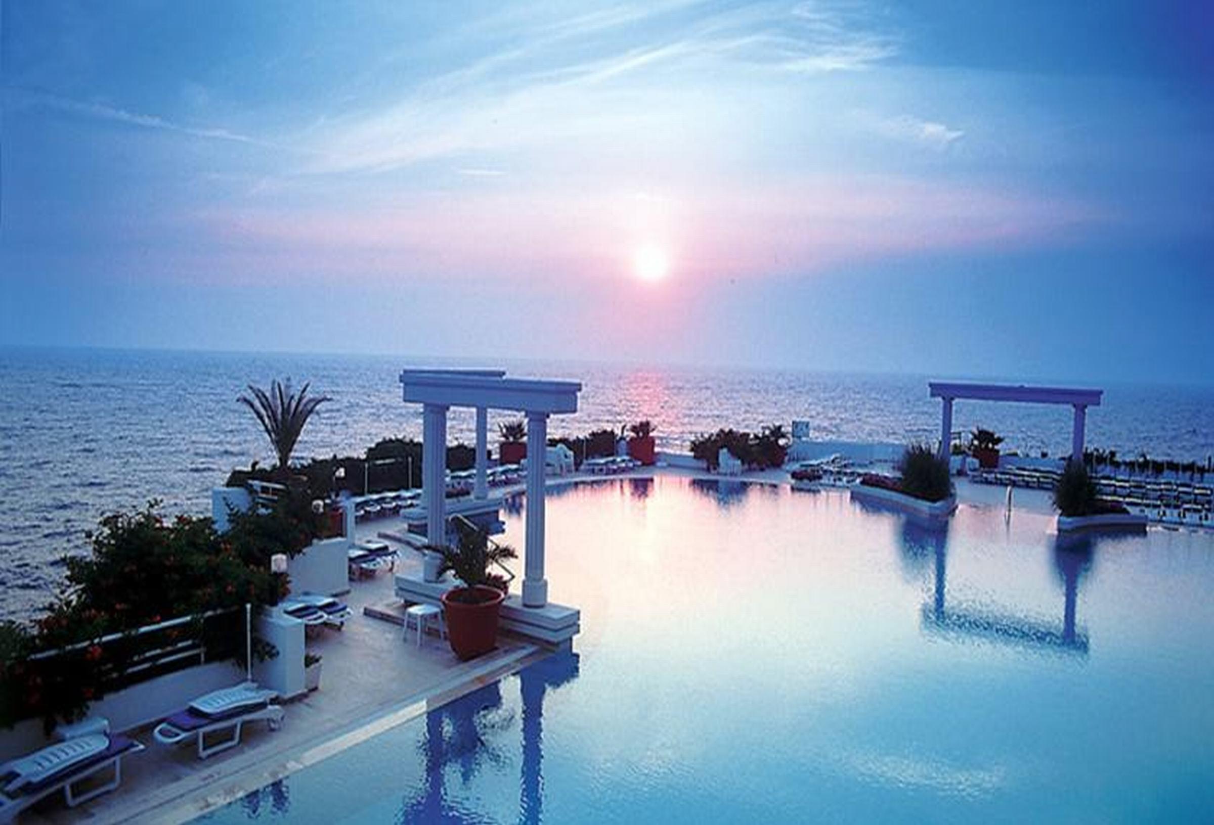 Korumar Hotel De Luxe