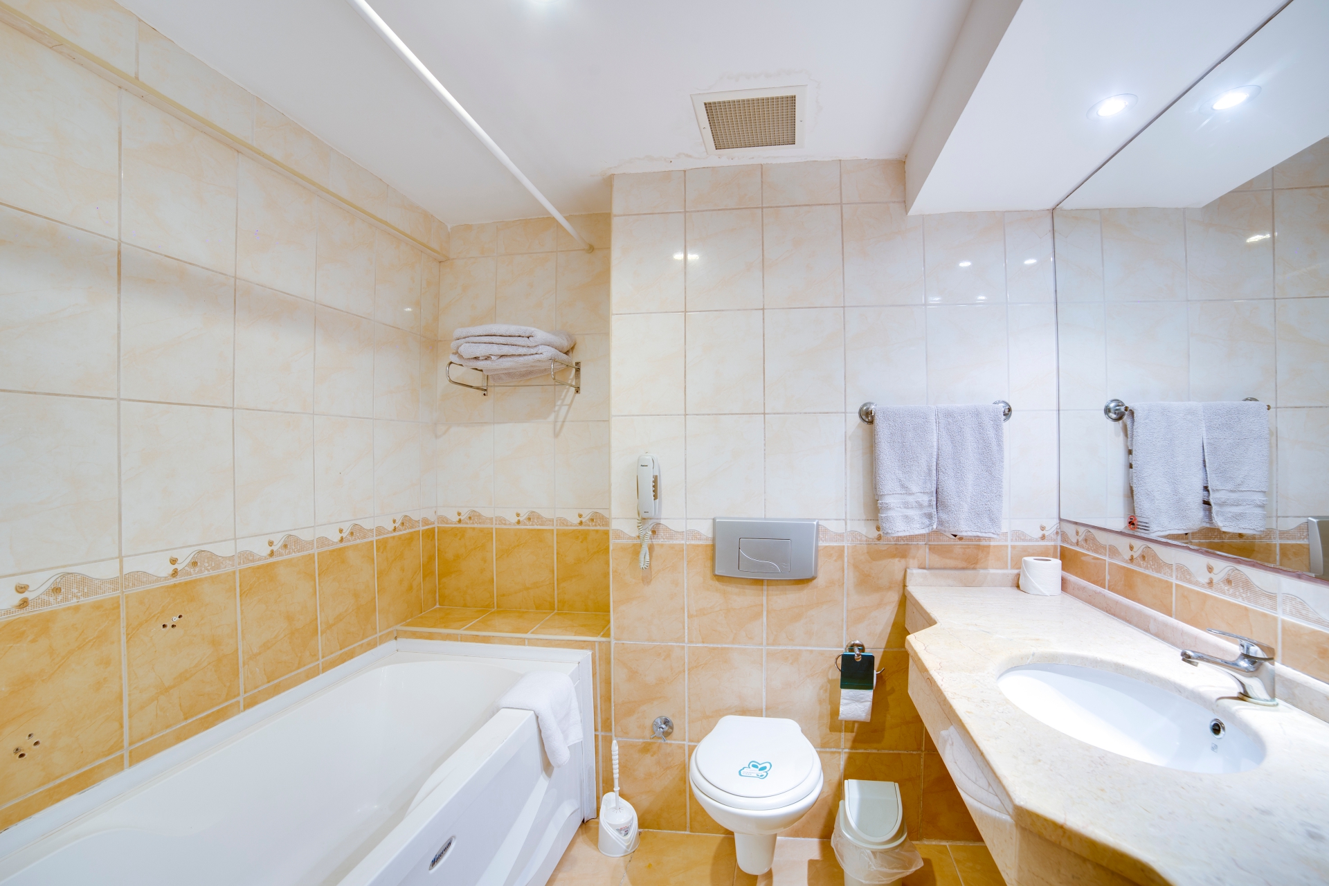 Proxima Hotel