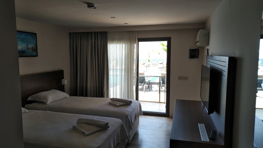 Neopol Hotel Deluxe