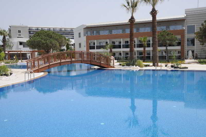 Palm Wings Beach Resort & Spa Kusadasi