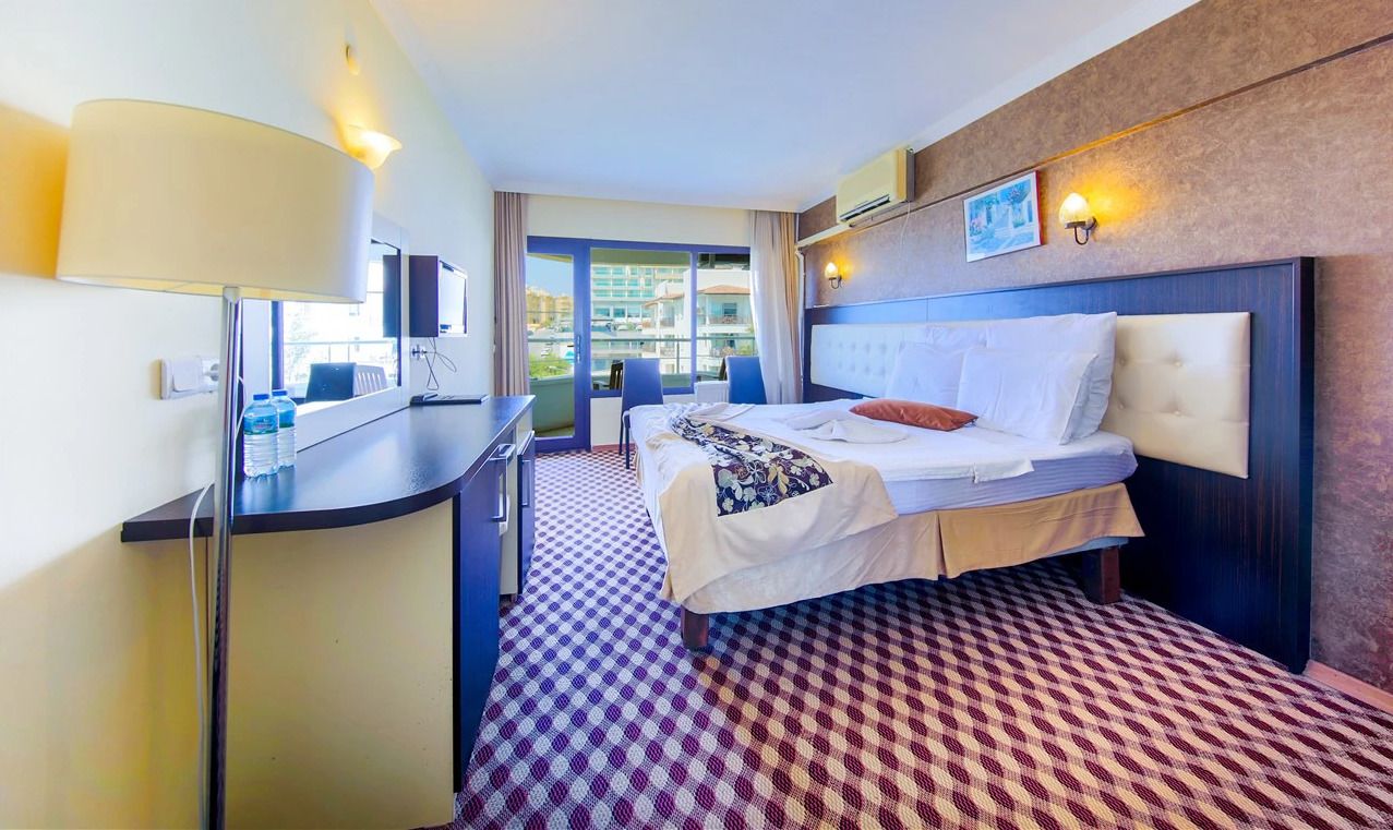 Rest & More by Dedeman Kusadasi Marina