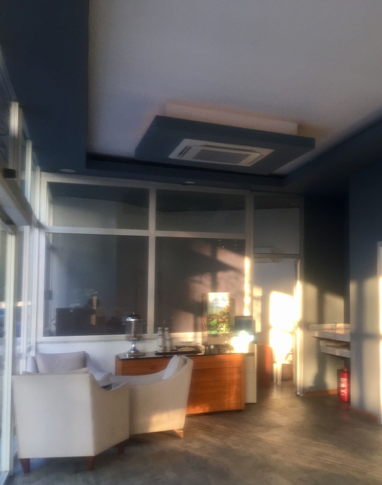 Risus Beach Resort Hotel