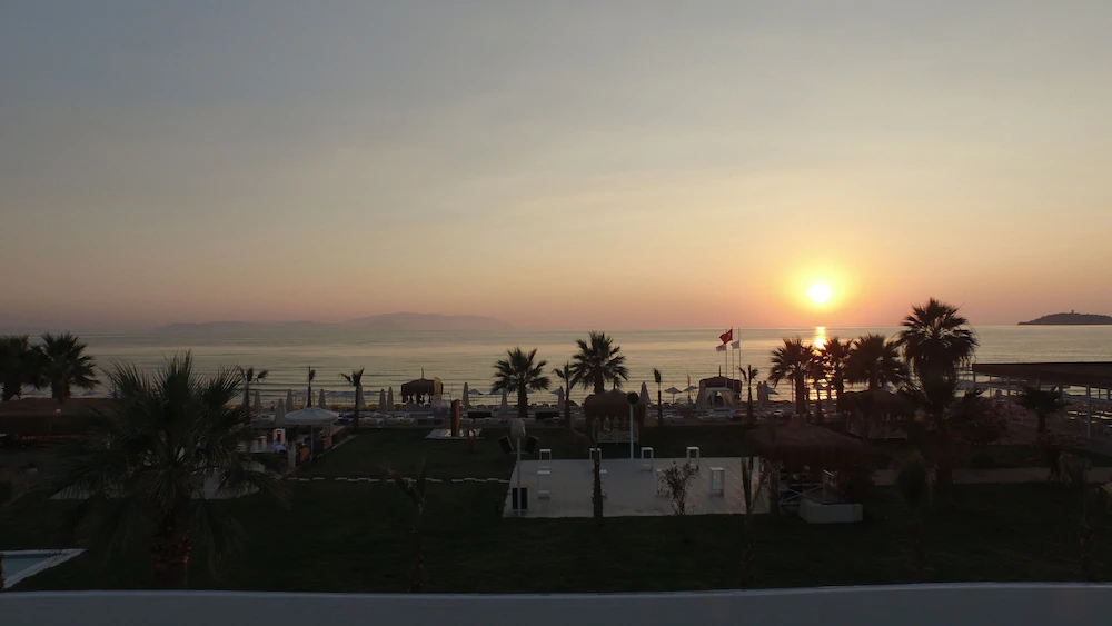 Risus Beach Resort Hotel