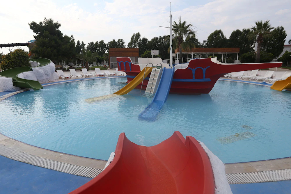 Risus Beach Resort Hotel