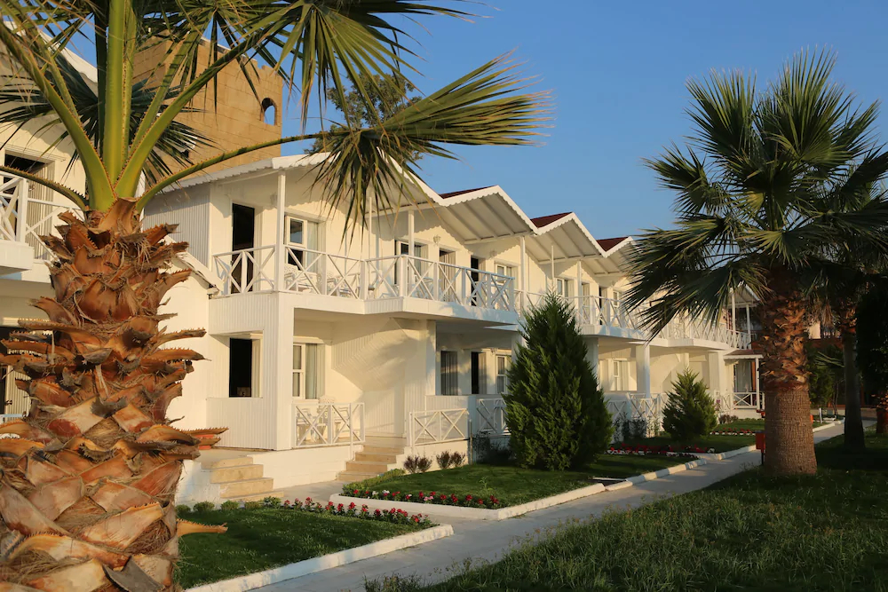 Risus Beach Resort Hotel