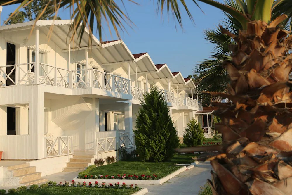 Risus Beach Resort Hotel
