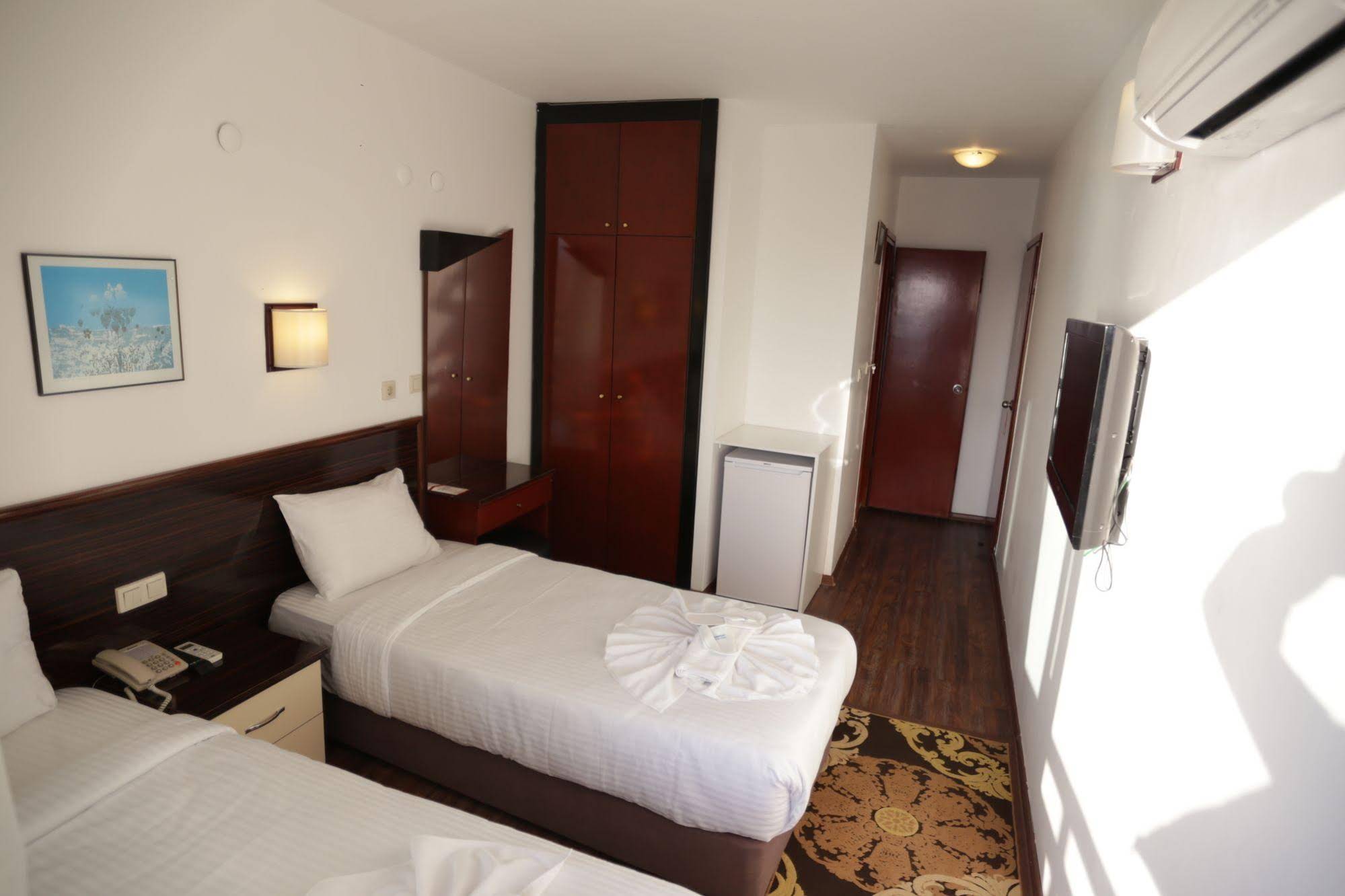 Sunday Beach Hotel