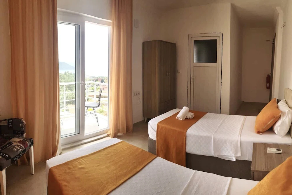 Onoda Hotel & Suites