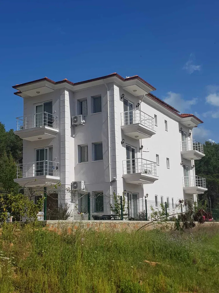 Onoda Hotel & Suites