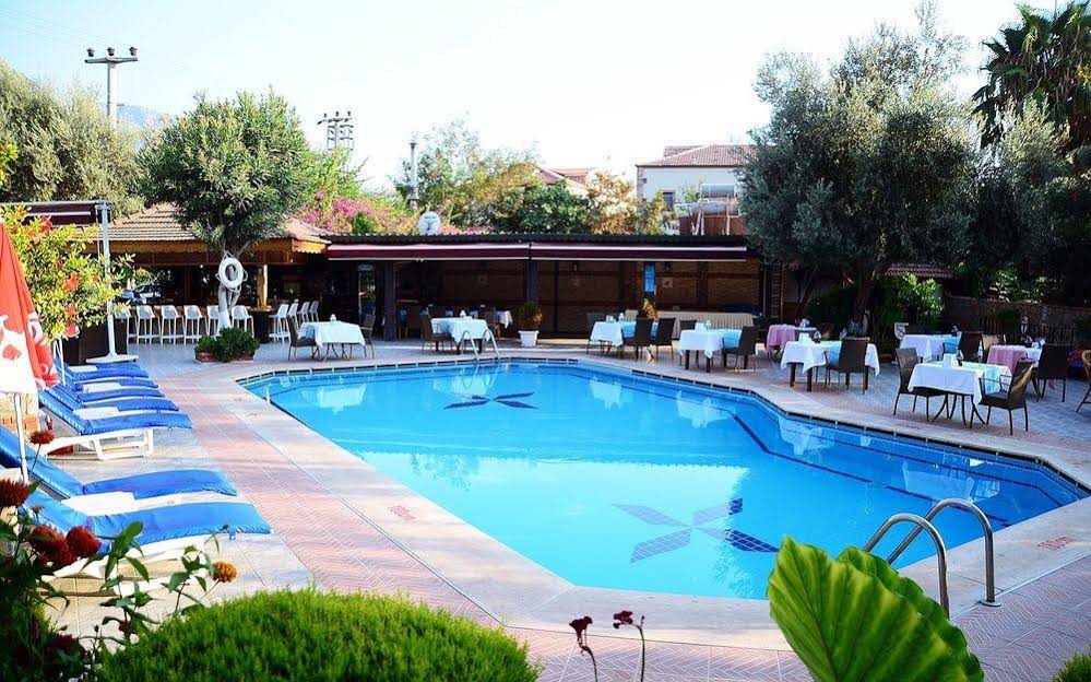 Bronze Hotel