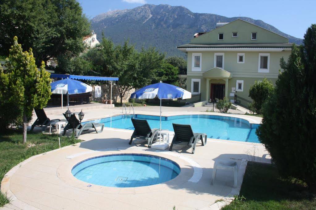 Coral Hotel