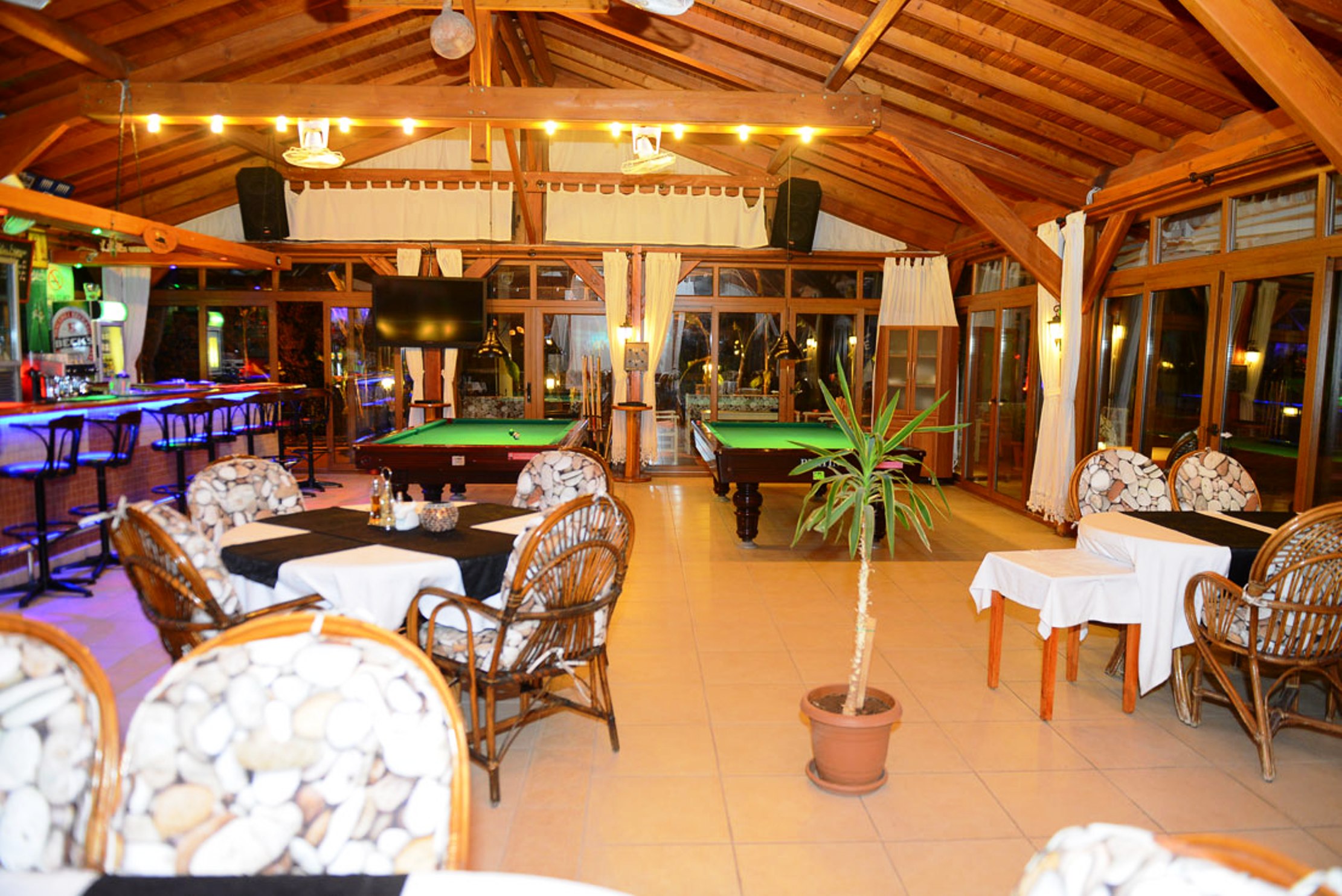 Mountain Valley Apartments & Villa's