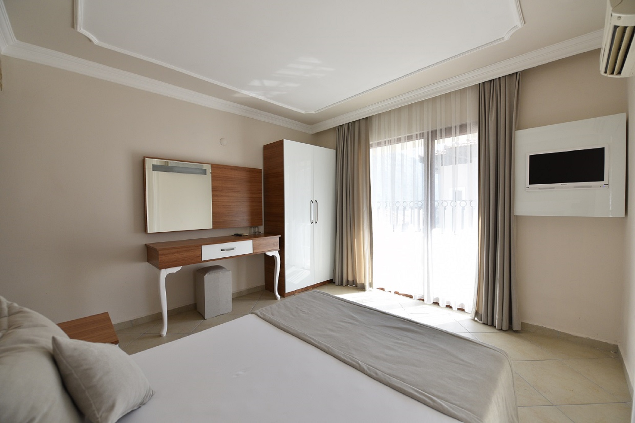 Nicholas Park Hotel
