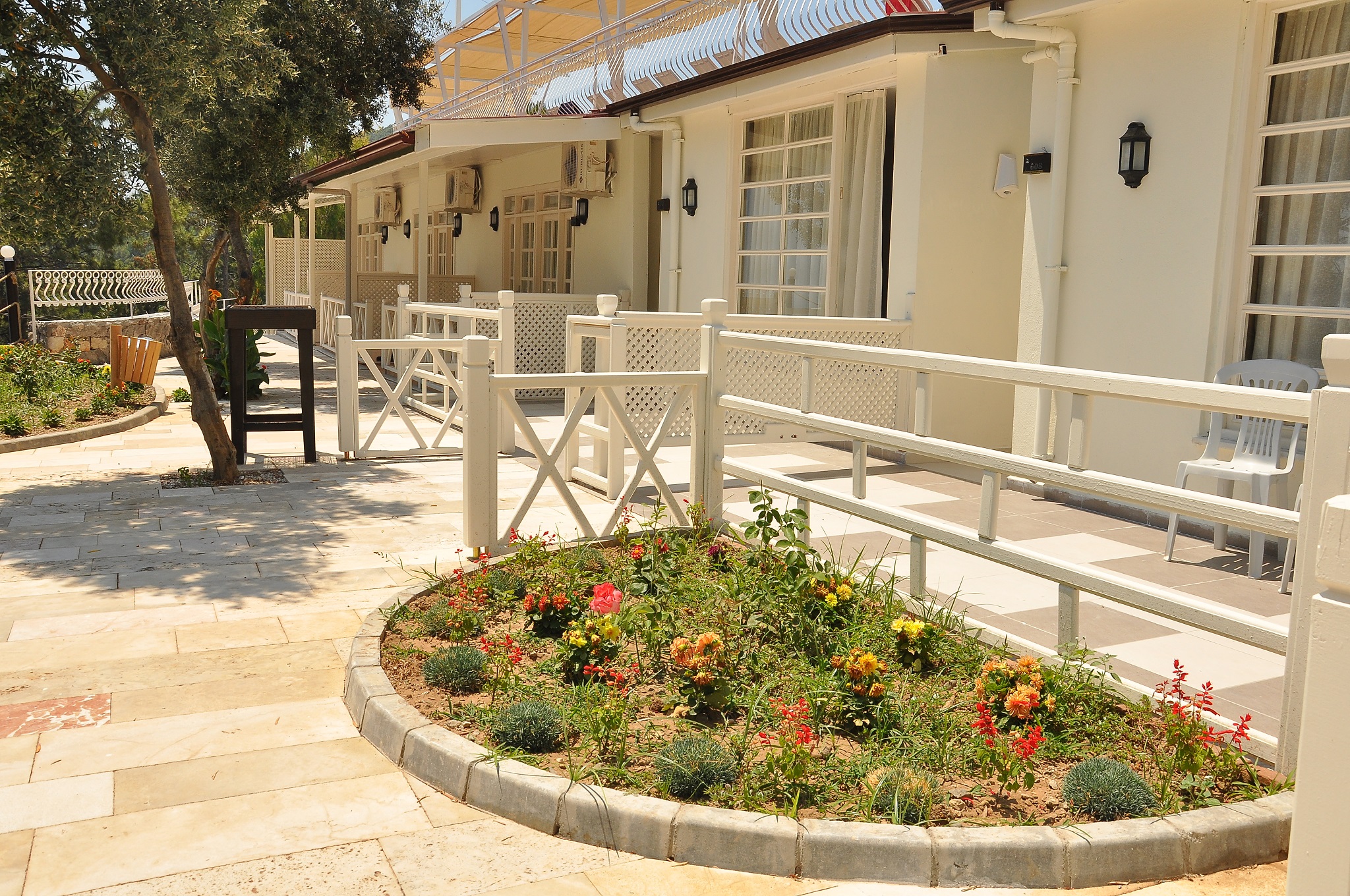 Nicholas Park Hotel