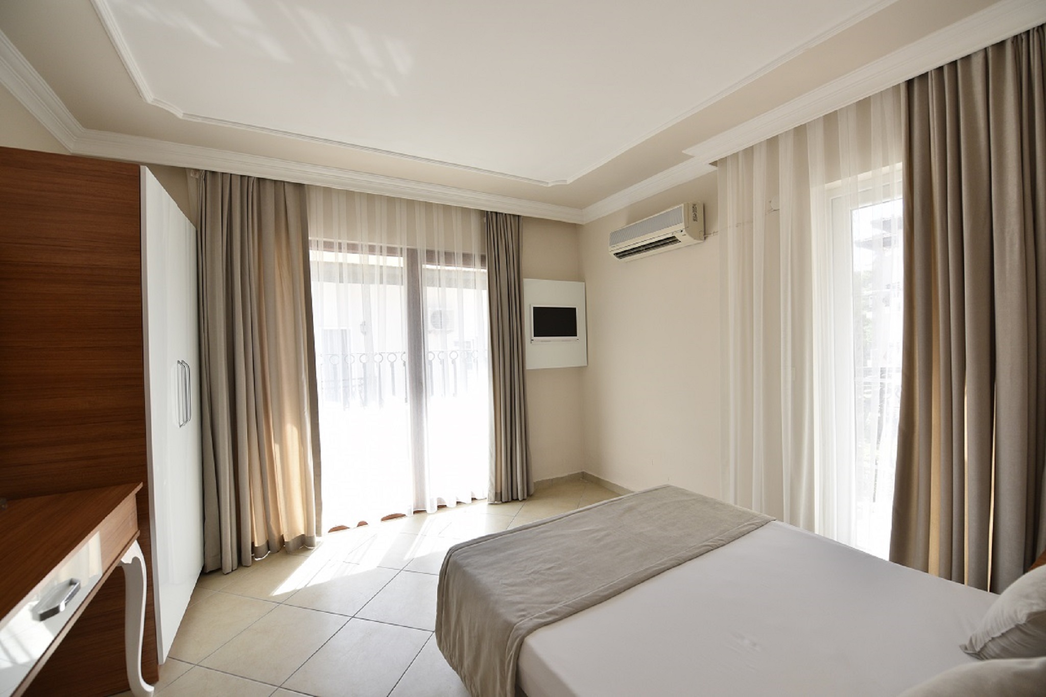 Nicholas Park Hotel