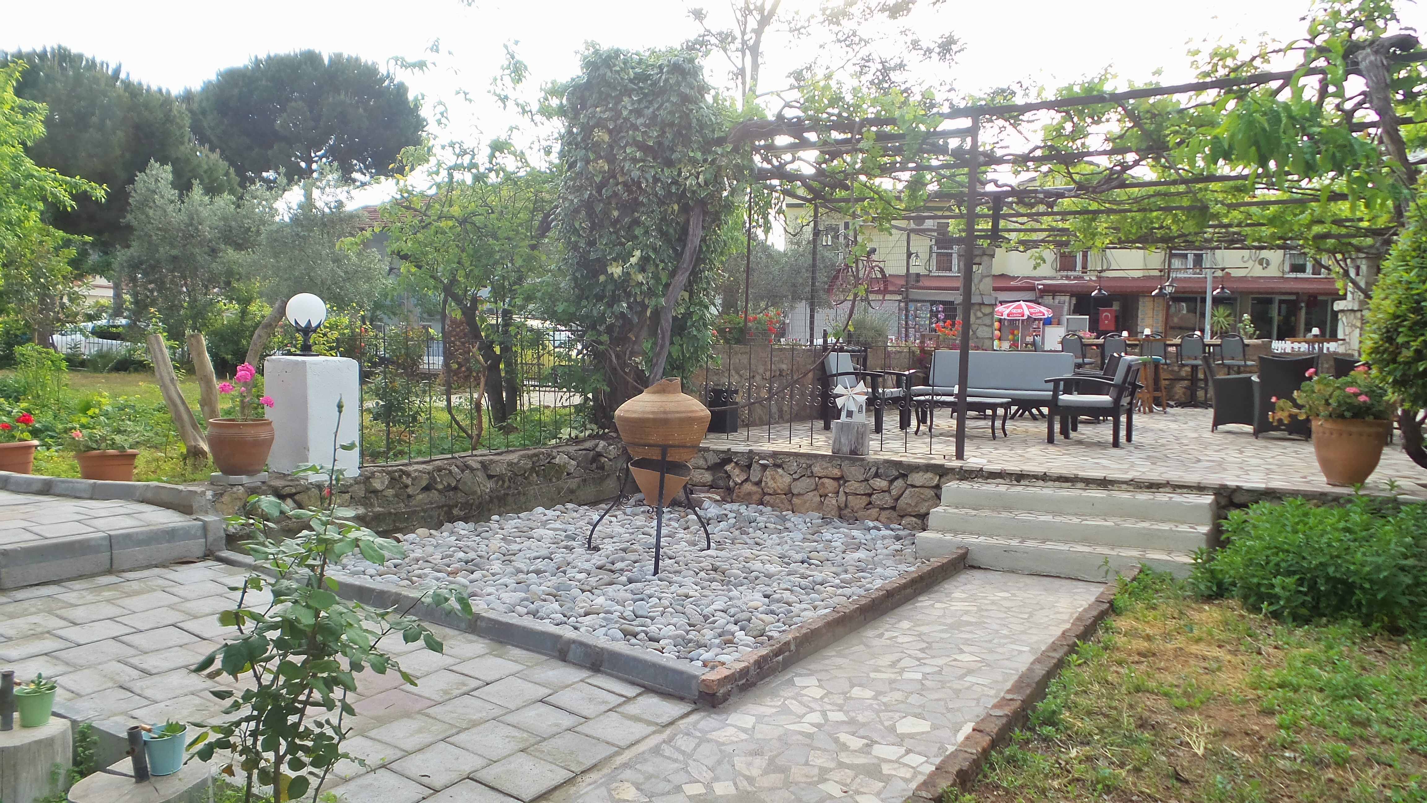 Ünlü Hotel