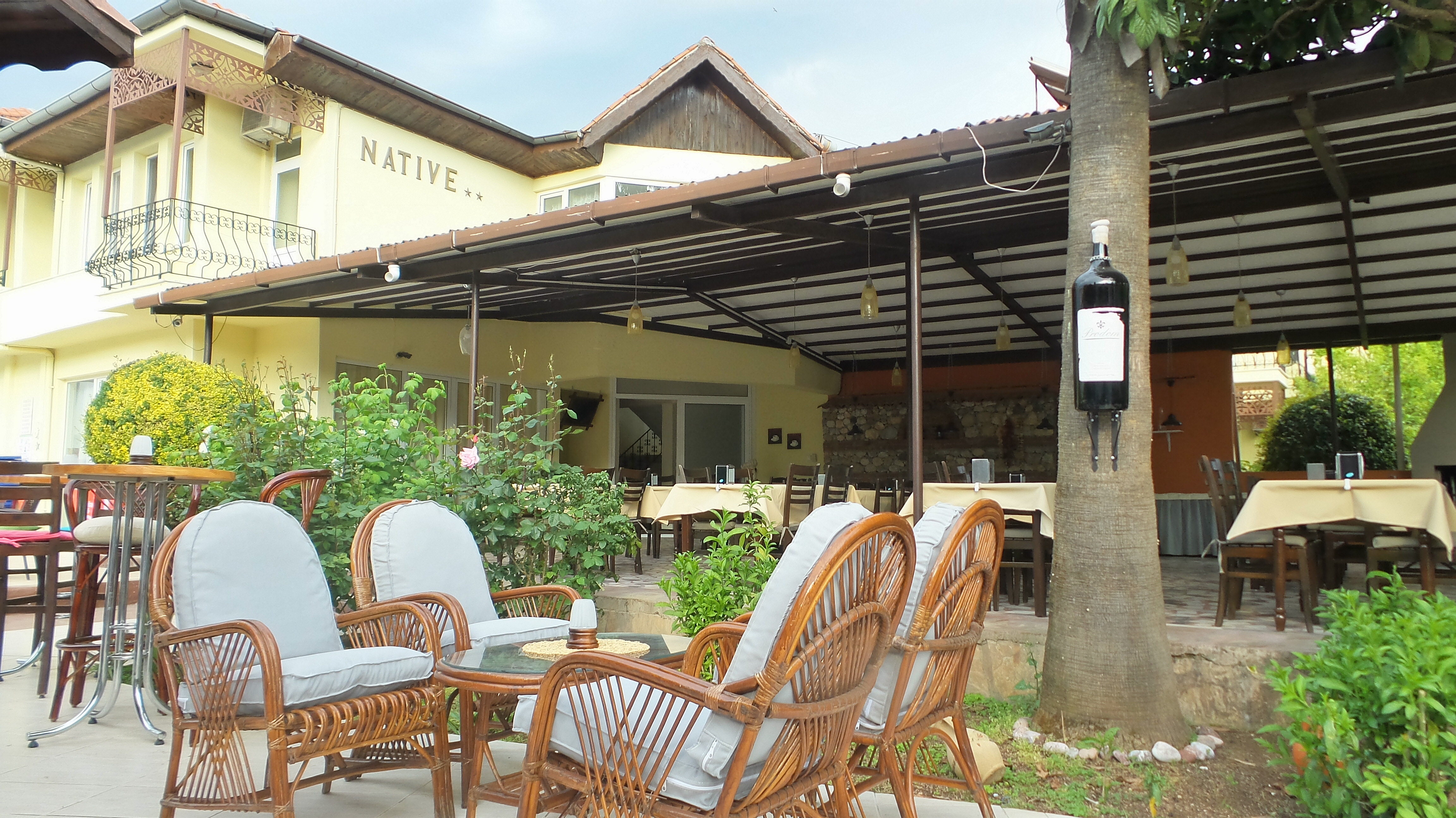 Ünlü Hotel